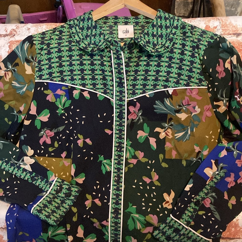 Cabi Bronco Mix Print Green Button Blouse Women’s Size Medium - Picture 4 of 11